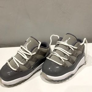 Childrens Jordan 11 Retro Lows in size 6c